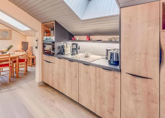 Le Centre - 3 Pieces Pour 6 Personnes Mae-0544 *